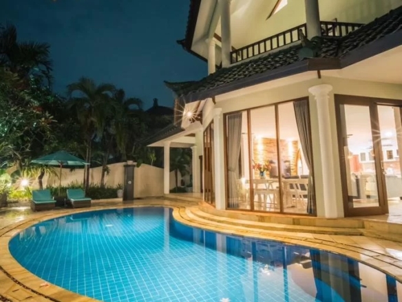 Live the Bali Dream – Luxury Modern 4 BRM Beachside Villa on Keramas Beach, Equivalent to USD 510,000, (subject current exchange rates).